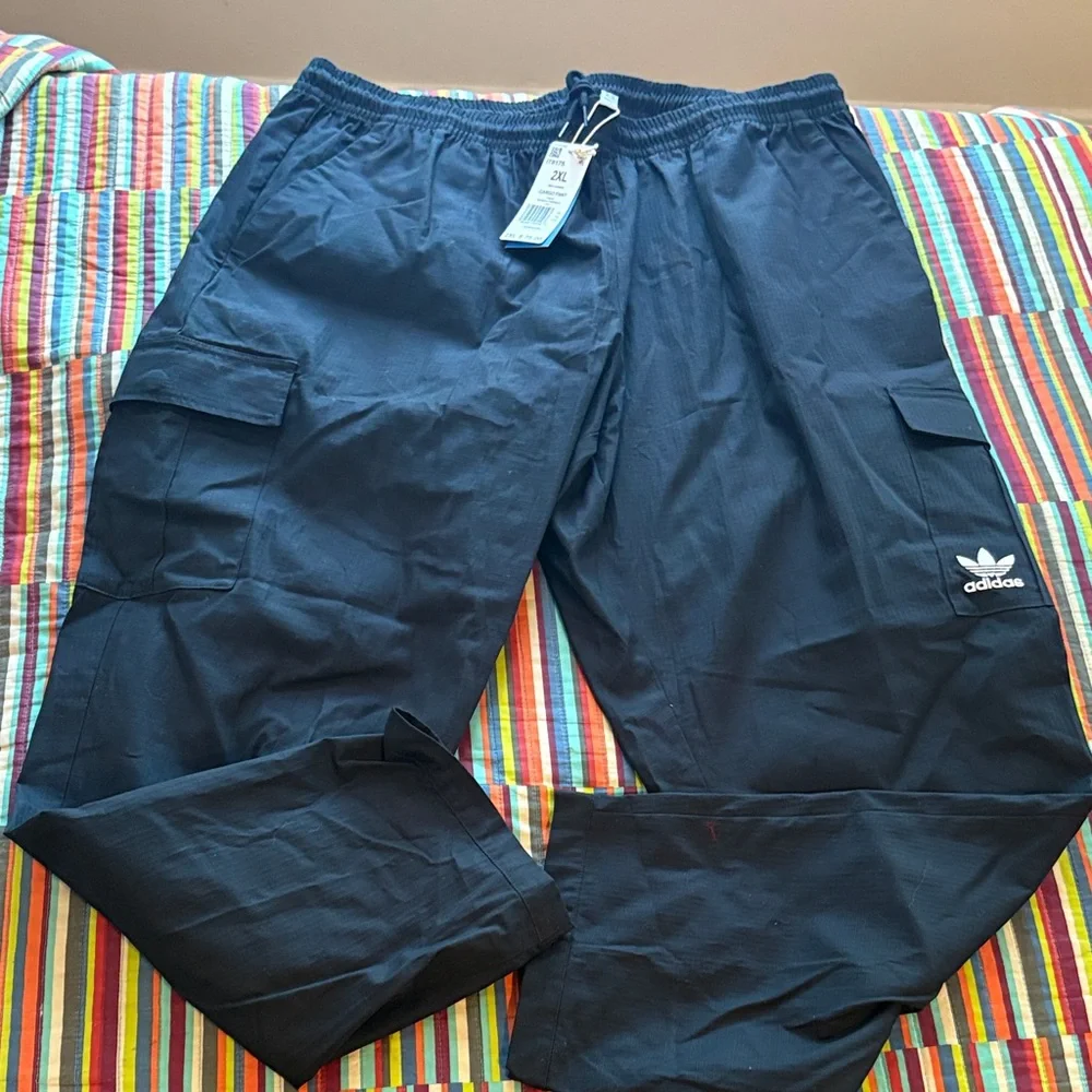 Adidas Men's Dark Cargo Pants size 2 XL embroidered logo new tags
